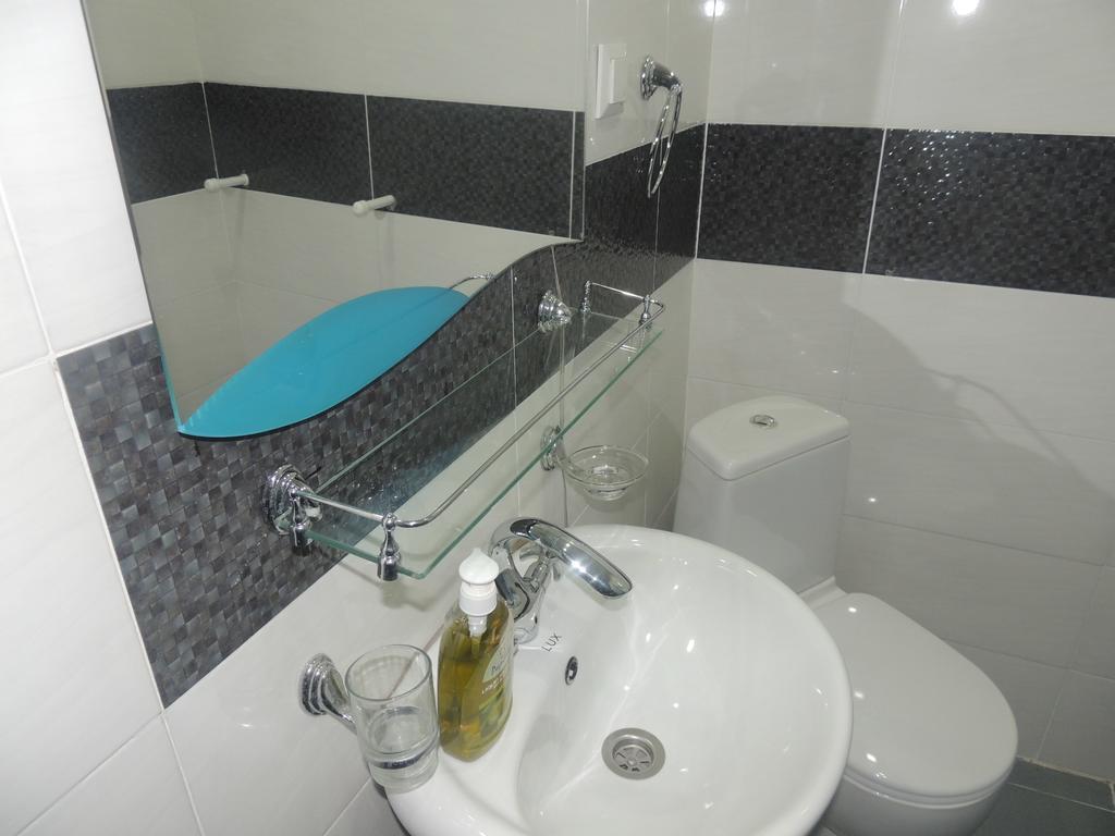 Guest House Chirina Siğnaği Dış mekan fotoğraf